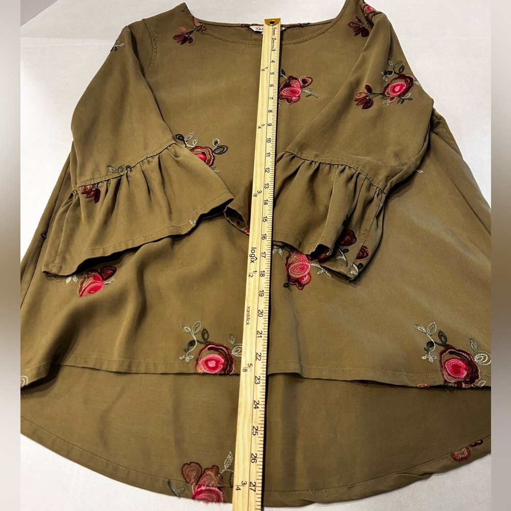 John Mark Olive Green Top Embroidered Flowers Ruffle Bell Sleeve High Low Hem S - Picture 3 of 9
